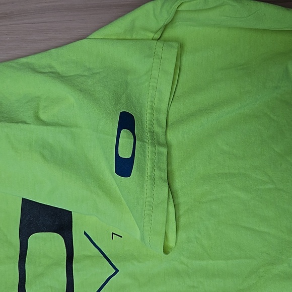 Oakley 1975 Tshirt. - Picture 4 of 8